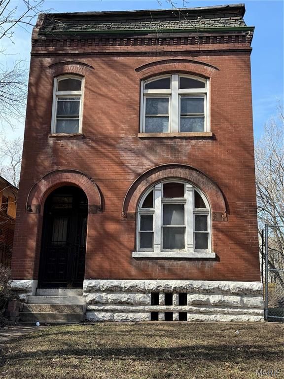 1409 East Grand Blvd, St Louis, MO 63107