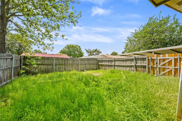 9214 Vagas Drive, Rowlett, TX 75088
