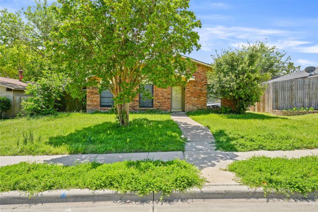 9214 Vagas Drive, Rowlett, TX 75088