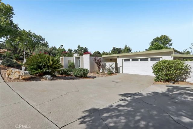 1184 Lyndhurst, Riverside, CA 92507