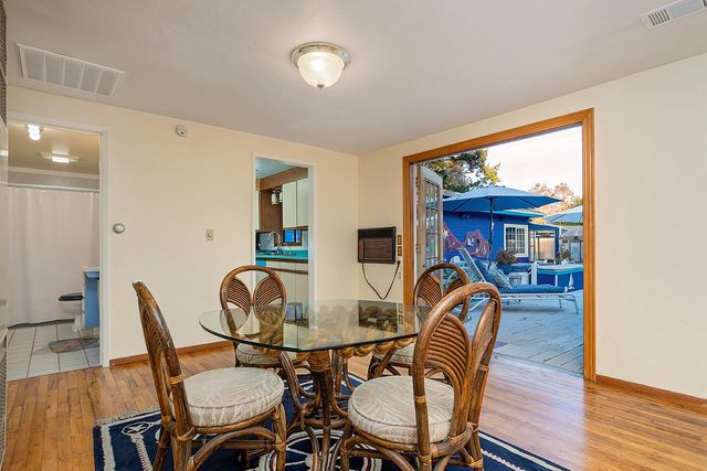 1067 SE Ashley Place, Grants Pass, OR 97526