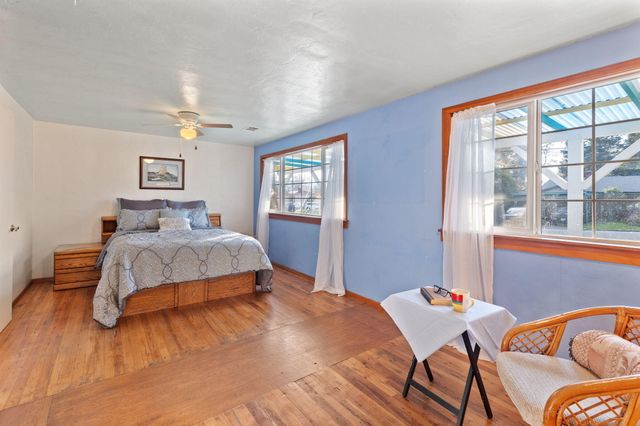 1067 SE Ashley Place, Grants Pass, OR 97526