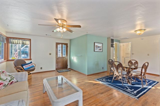 1067 SE Ashley Place, Grants Pass, OR 97526