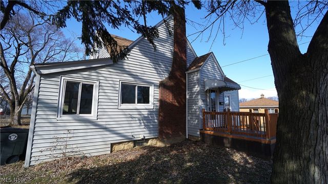 1448 Creighton Avenue, Akron, OH 44310