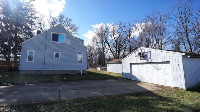 1448 Creighton Avenue, Akron, OH 44310