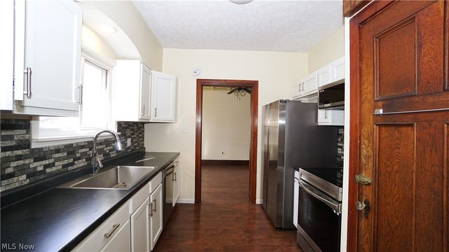 1448 Creighton Avenue, Akron, OH 44310