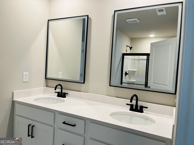 33 Cobalt Lane, Newnan, GA 30265