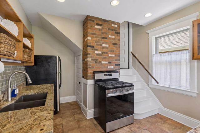 1089 Lincoln Avenue, Saint Paul, MN 55105