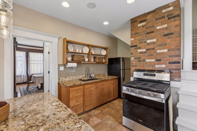 1089 Lincoln Avenue, Saint Paul, MN 55105
