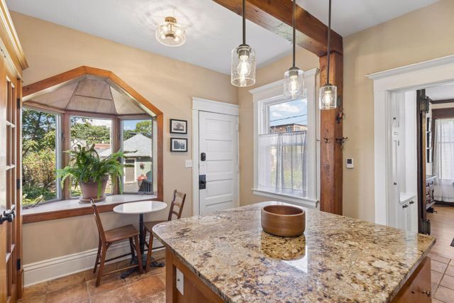 1089 Lincoln Avenue, Saint Paul, MN 55105