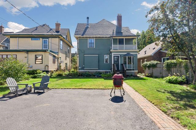 1089 Lincoln Avenue, Saint Paul, MN 55105