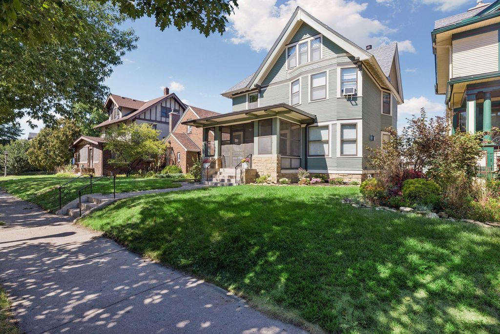 1089 Lincoln Avenue, Saint Paul, MN 55105 — photo 2