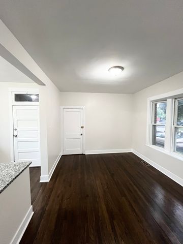 4108 W Henderson Street 1R, Chicago, IL 60641