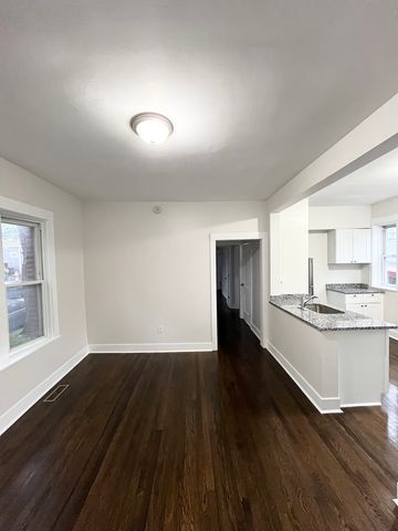 4108 W Henderson Street 1R, Chicago, IL 60641
