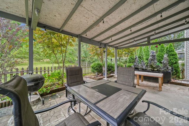 9220 Seamill Road, Charlotte, NC 28278