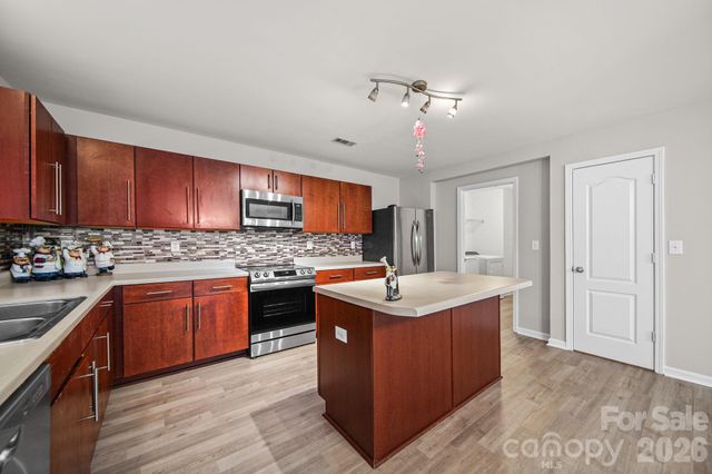 9220 Seamill Road, Charlotte, NC 28278