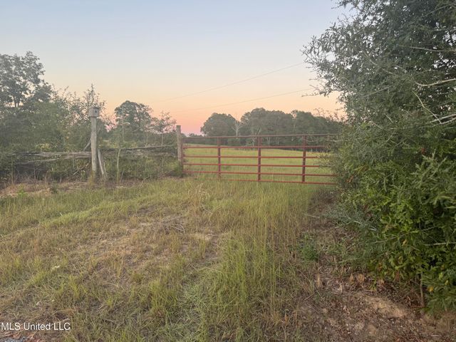 322 Highway 42, Sumrall, MS 39482