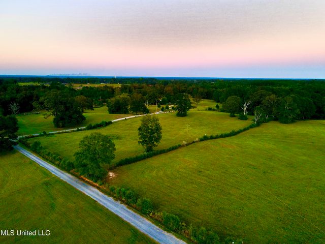 322 Highway 42, Sumrall, MS 39482