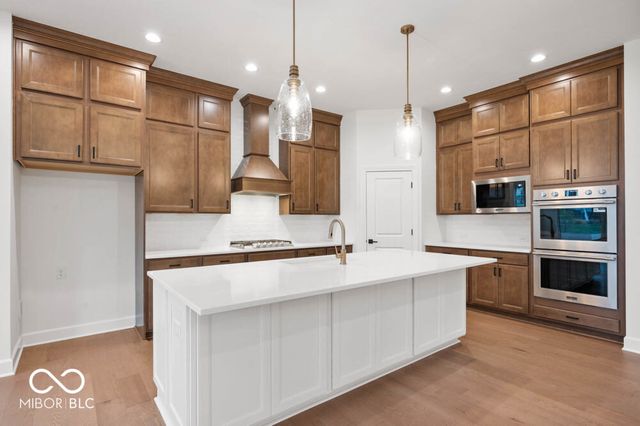 15955 Vitalize Run, Fishers, IN 46040