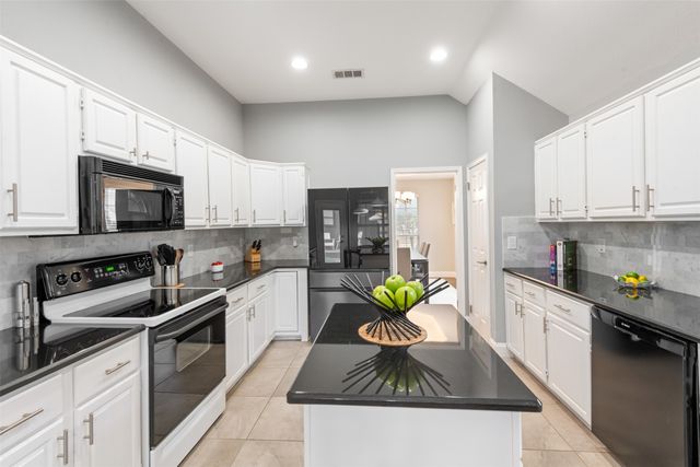 708 Summit Run, Lewisville, TX 75077