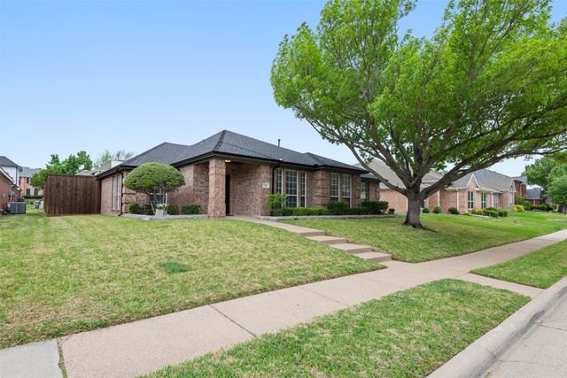 708 Summit Run, Lewisville, TX 75077