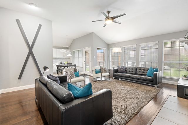 708 Summit Run, Lewisville, TX 75077