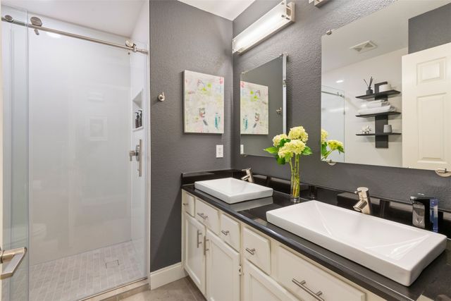 708 Summit Run, Lewisville, TX 75077