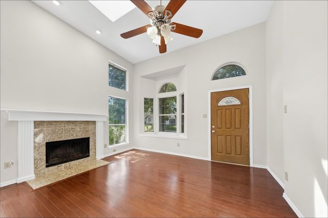 9016 Cumberland Drive, Irving, TX 75063