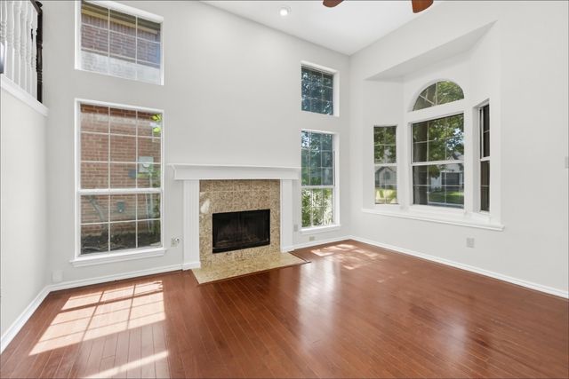 9016 Cumberland Drive, Irving, TX 75063