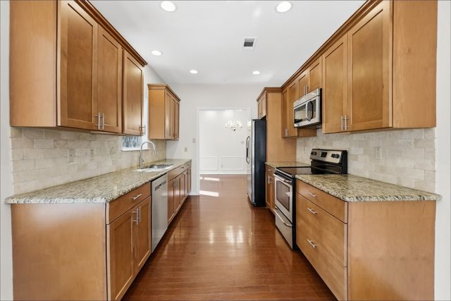 9016 Cumberland Drive, Irving, TX 75063