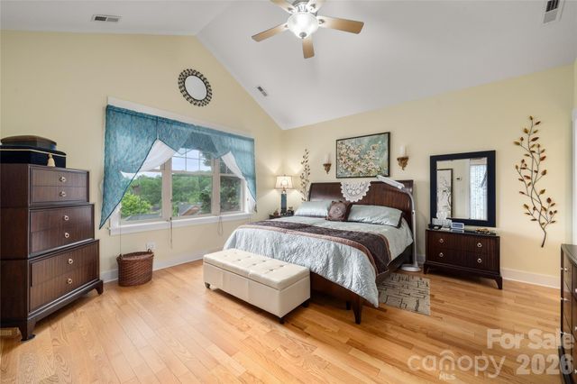 3 Holland Mountain View, Asheville, NC 28804