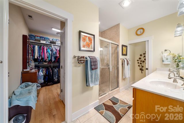 3 Holland Mountain View, Asheville, NC 28804