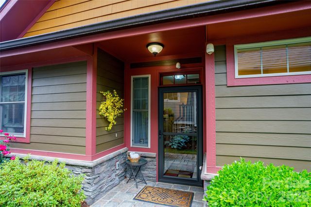 3 Holland Mountain View, Asheville, NC 28804