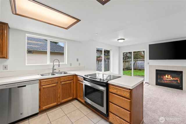 5933 55th Way SE, Lacey, WA 98513