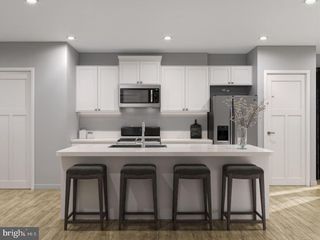 2470 SILVER LEAF DR, Frederick, MD 21702