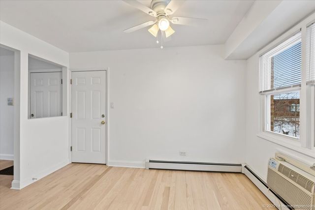 7121 W 110th Street 2W, Worth, IL 60482