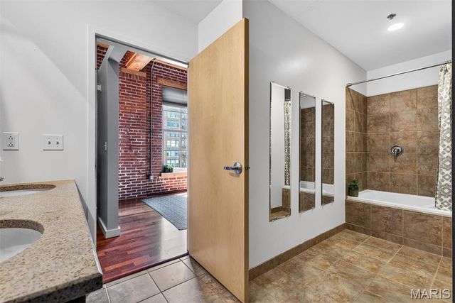 721 N 17th Street 405, St Louis, MO 63103