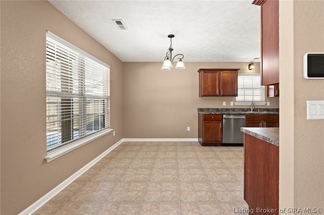 12105 Meriwether Drive, Sellersburg, IN 47172