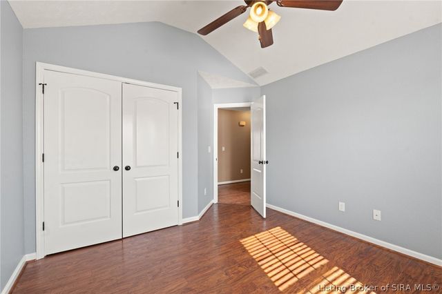 12105 Meriwether Drive, Sellersburg, IN 47172