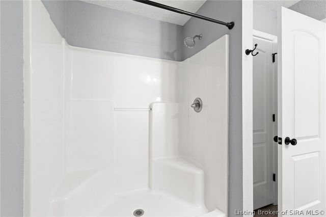 12105 Meriwether Drive, Sellersburg, IN 47172