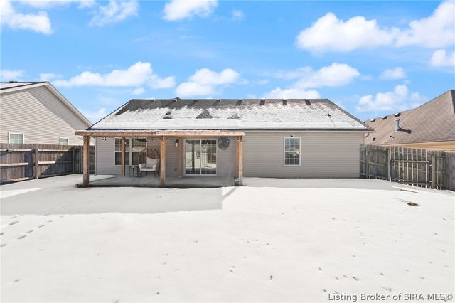 12105 Meriwether Drive, Sellersburg, IN 47172