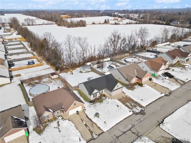 12105 Meriwether Drive, Sellersburg, IN 47172