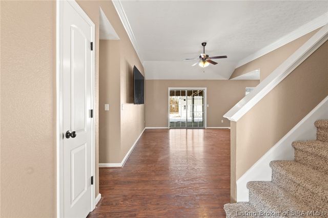 12105 Meriwether Drive, Sellersburg, IN 47172