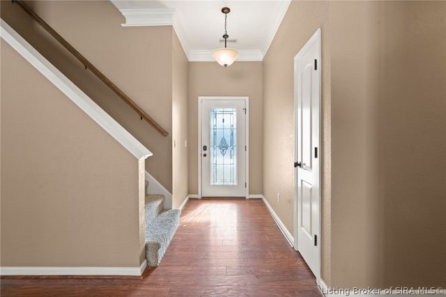 12105 Meriwether Drive, Sellersburg, IN 47172