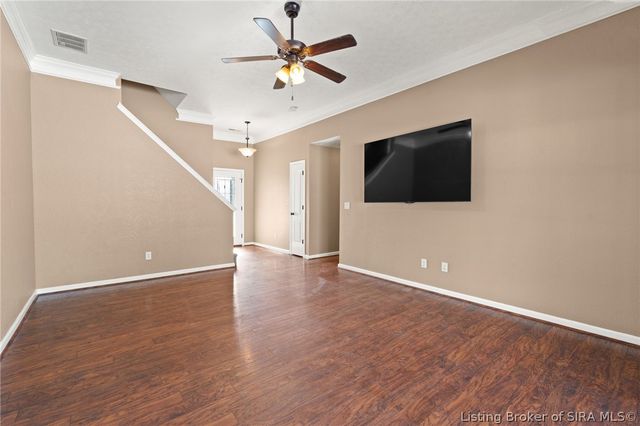 12105 Meriwether Drive, Sellersburg, IN 47172