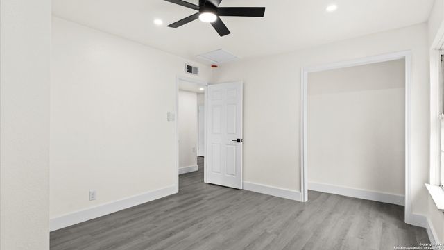 221 winn, Universal City, TX 78148