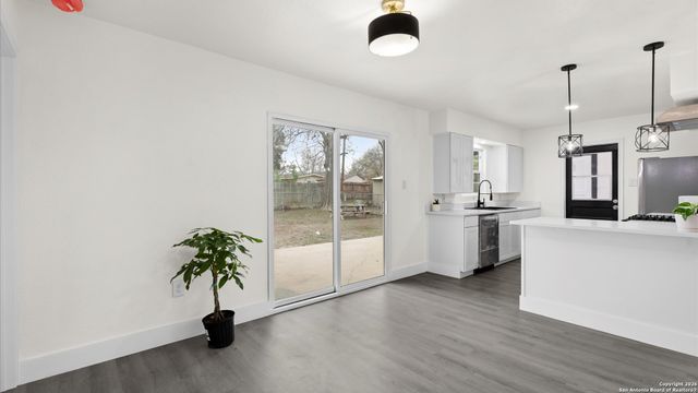 221 winn, Universal City, TX 78148