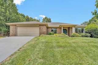 1815 Northwoods LN, Salem, VA 24153
