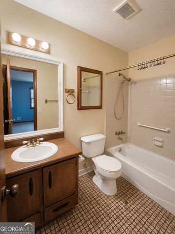 1940 Old Concord Drive SE, Covington, GA 30016
