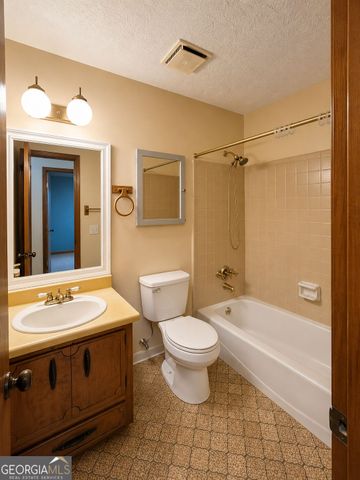 1940 Old Concord Drive SE, Covington, GA 30016